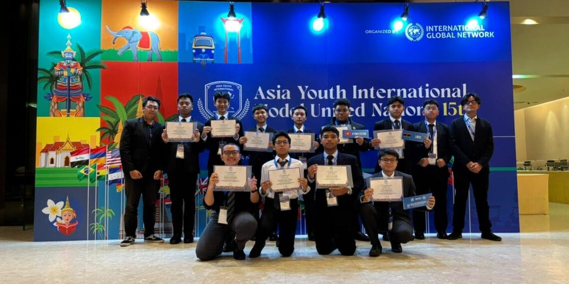 Terus Berikan Prestasi Internasional, Santri Thursina IIBS Sabet Best Paper di AYIMUN 2024, Thailand