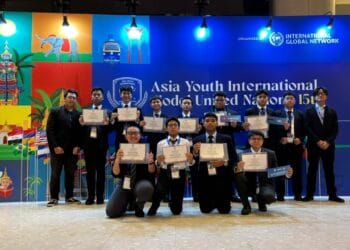 Terus Berikan Prestasi Internasional, Santri Thursina IIBS Sabet Best Paper di AYIMUN 2024, Thailand