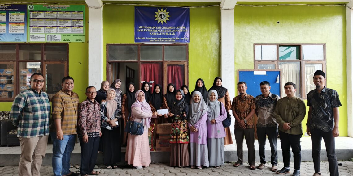 Alumni Baitul Arqam Dosen UMM Jalin Silaturahmi dan Kolaborasi dengan MCC Blitar, Salurkan Santunan bagi Anak Asuh