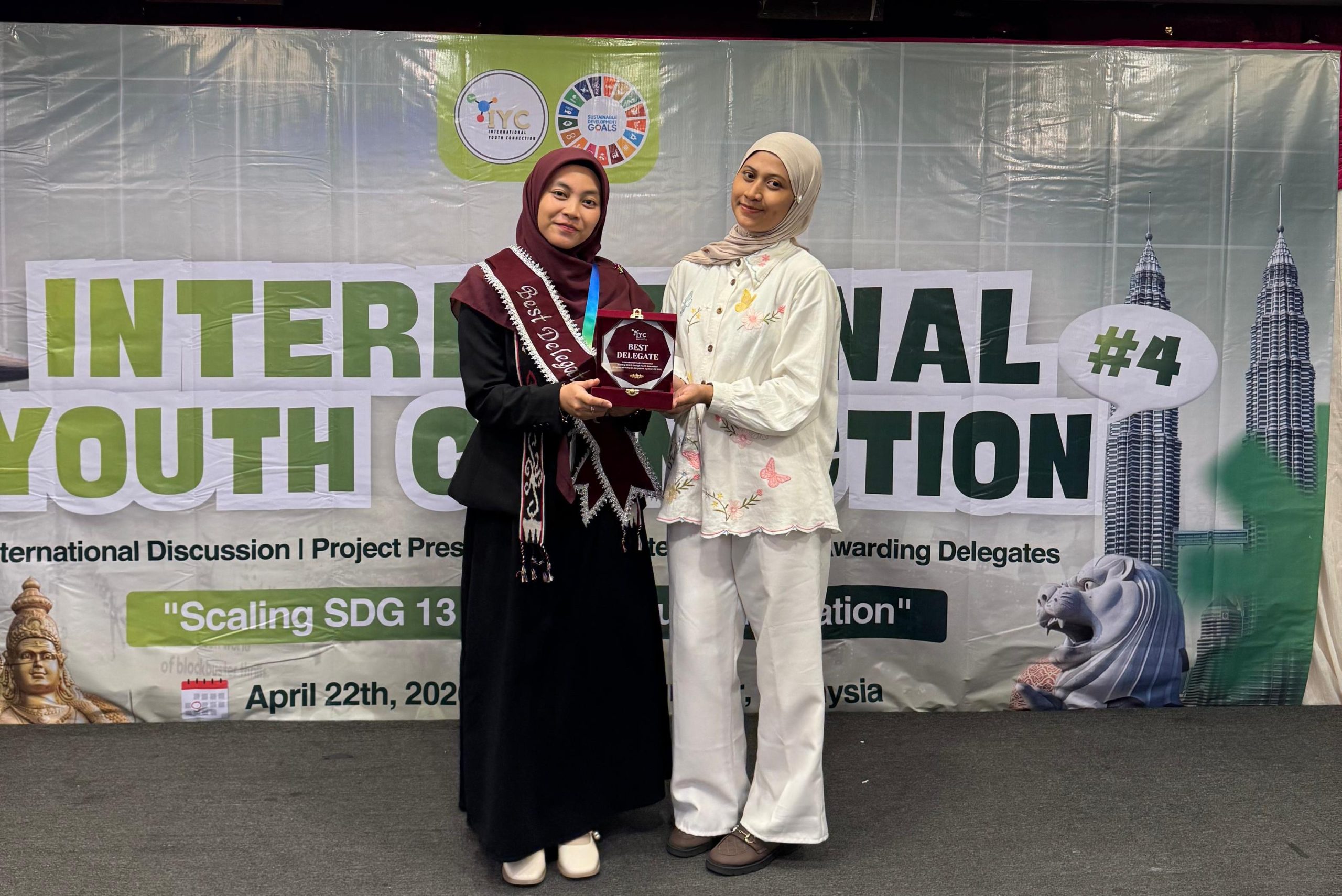 Izza Amalia, Mahasiswa UMM yang Jadi Best Delegate di Konferensi Internasional Berkat Inisiasi Board Game Edukasi Lingkungan