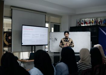 Dari Pekerja Migran hingga Penikmat K-Pop: Guru Besar HI UMM Bedah Realitas Kehidupan Muslim di Korea Selatan